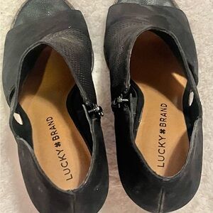 Lucky Brand Women's Black Mules

• street style
• grunge
• goth